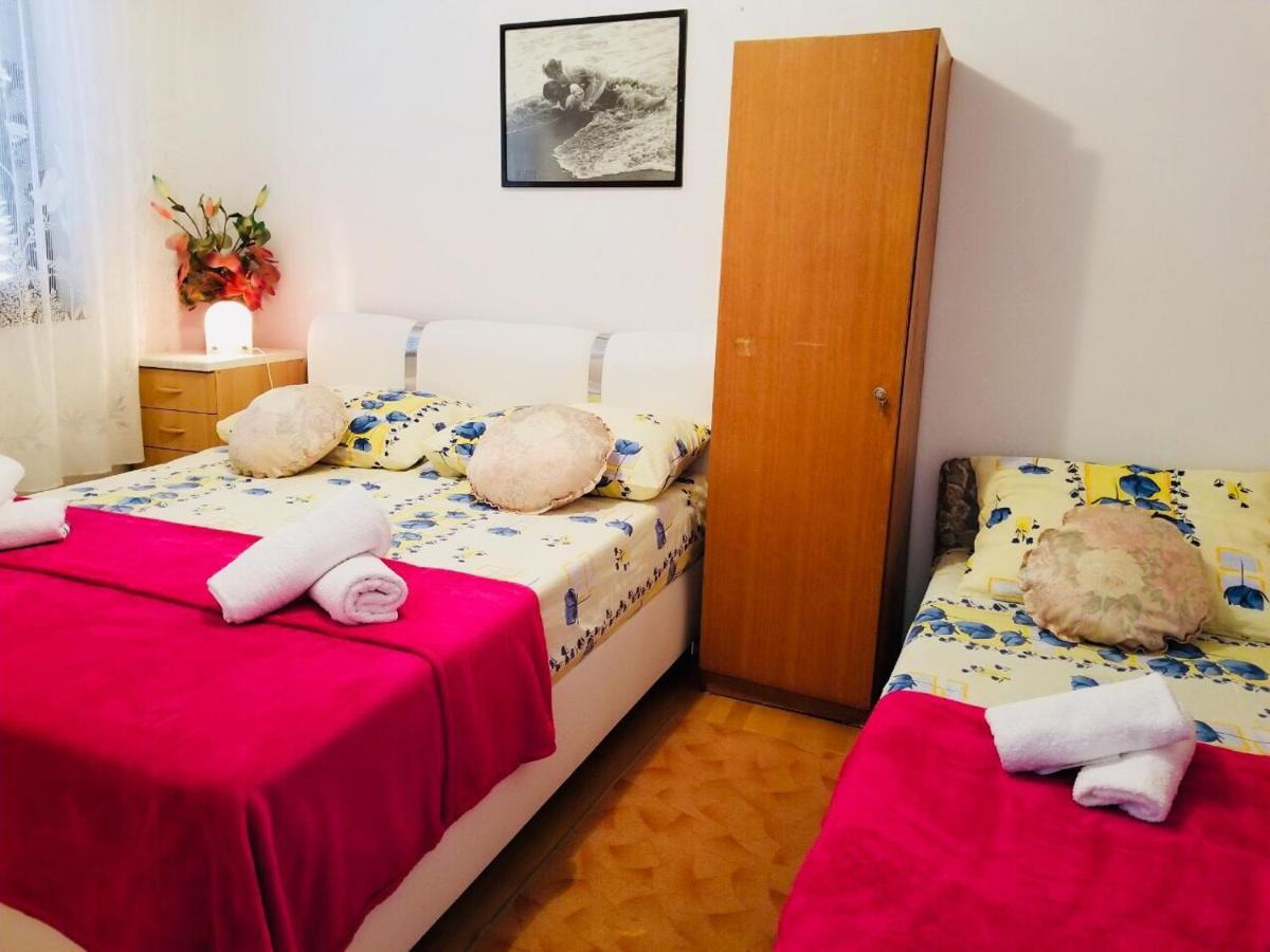 Suncica Apartments Каштела Экстерьер фото